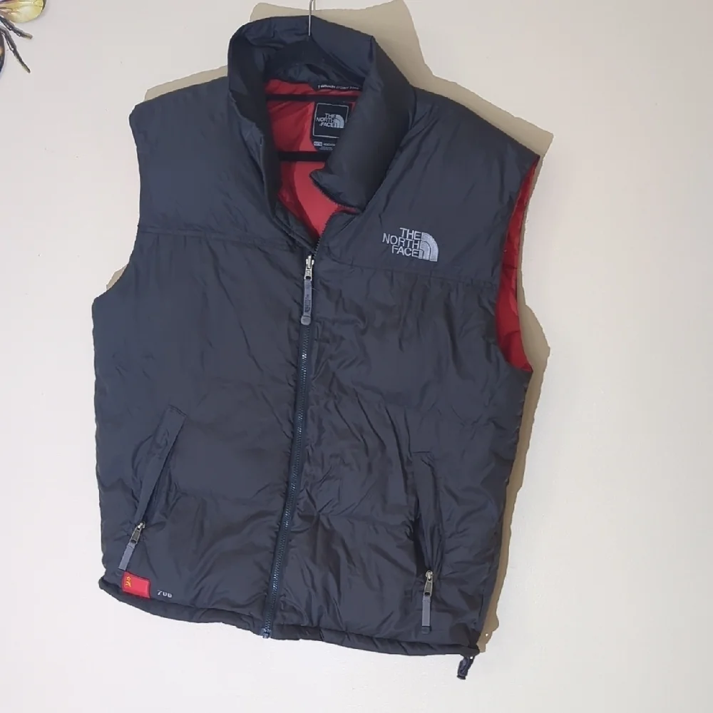 The North Face Men's Black and Red Vest